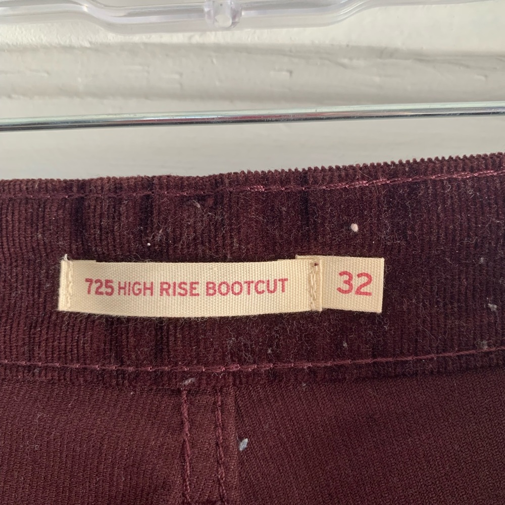Levi’s maroon high rise bootcut corduroys